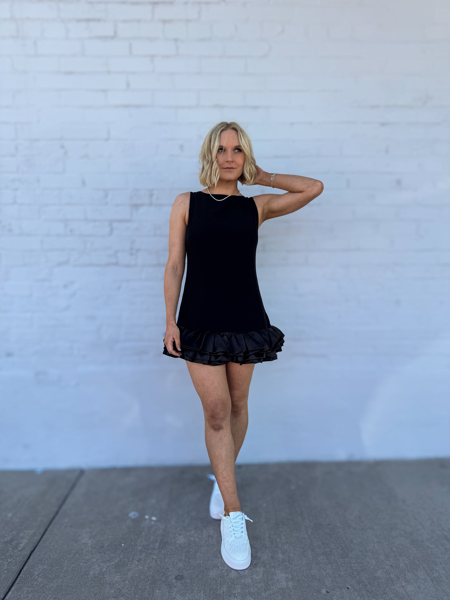 Balloon Hem Contrast Tie Back Stretch Romper Black